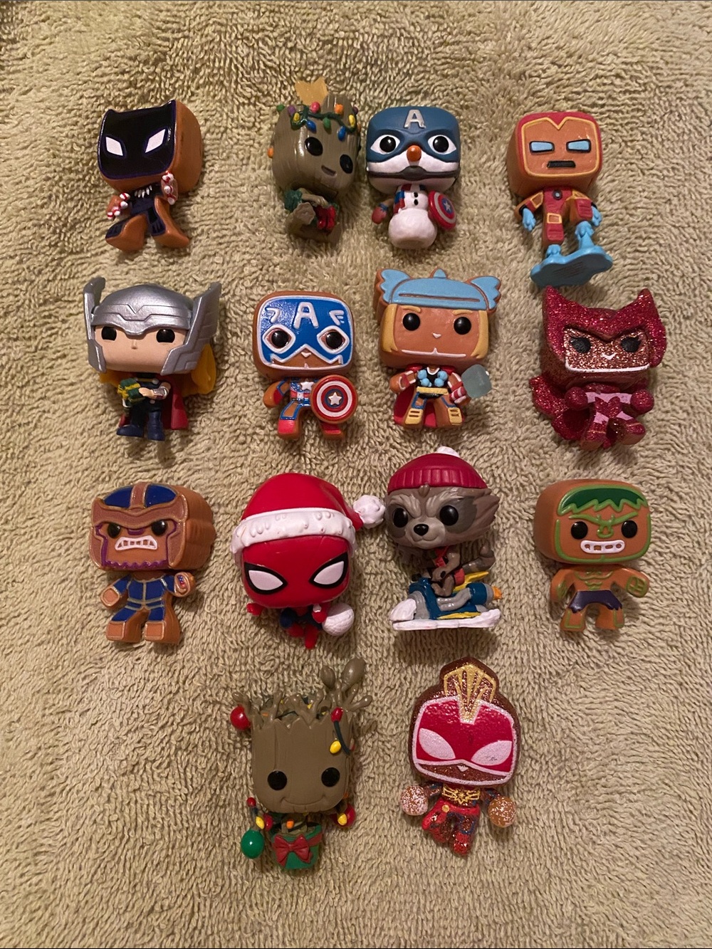 Mini Marvel Funko Pop -Christmas/Gingerbread